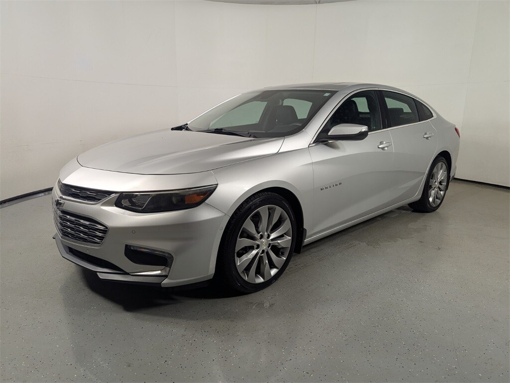 2017 Chevrolet Malibu Premier photo 3