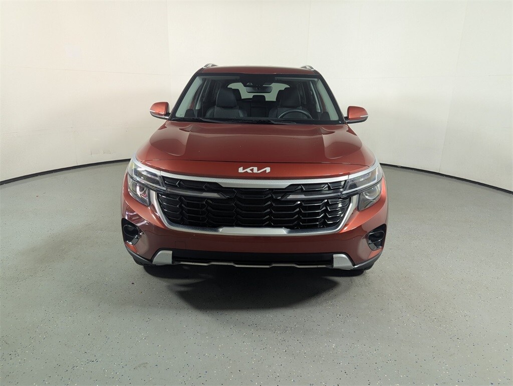 2024 Kia Seltos S photo 2