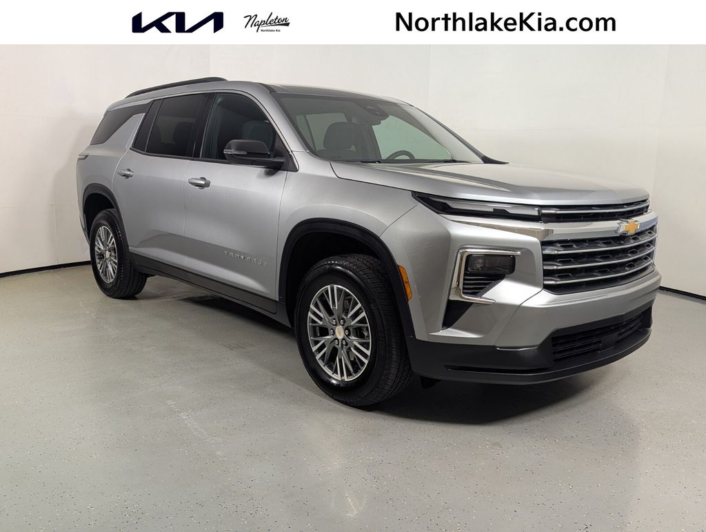 2025 Chevrolet Traverse FWD LT's photo