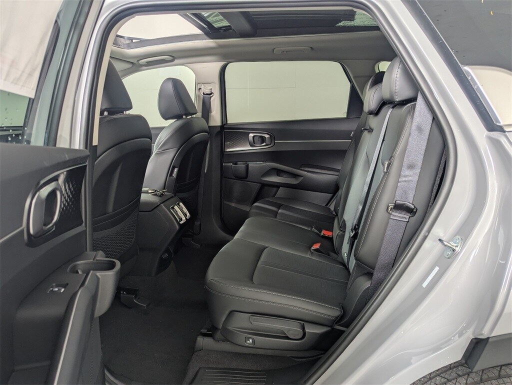 2026 Kia Sorento S photo 22