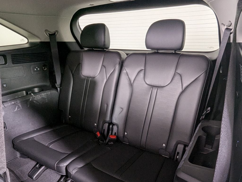 2025 Kia Sorento S - Photo 25