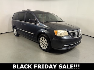 2014 Chrysler Town & Country Touring Minivan/Van