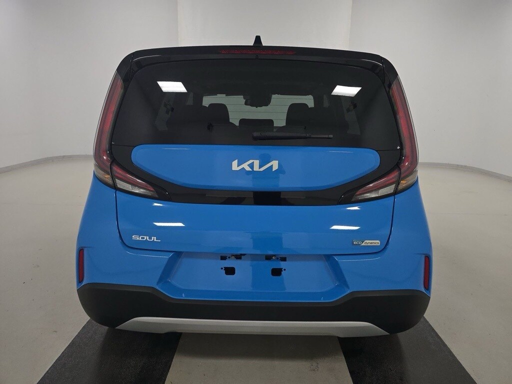 2024 Kia Soul EX photo 2
