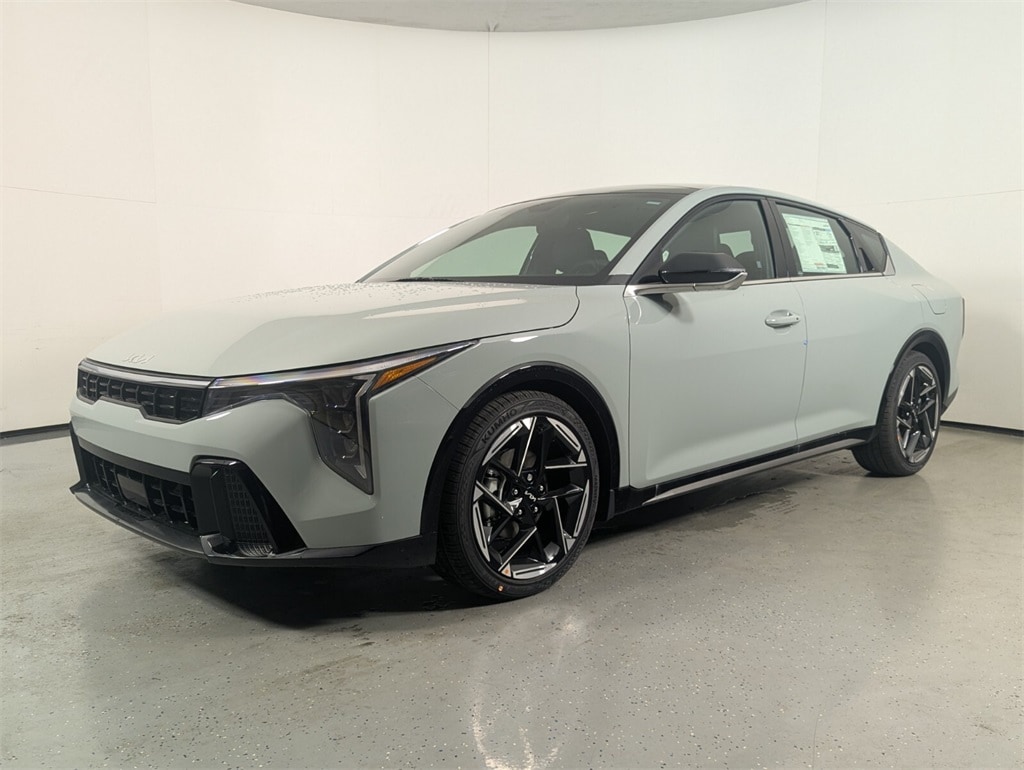 New 2025 Kia K4 GT-Line Sedan