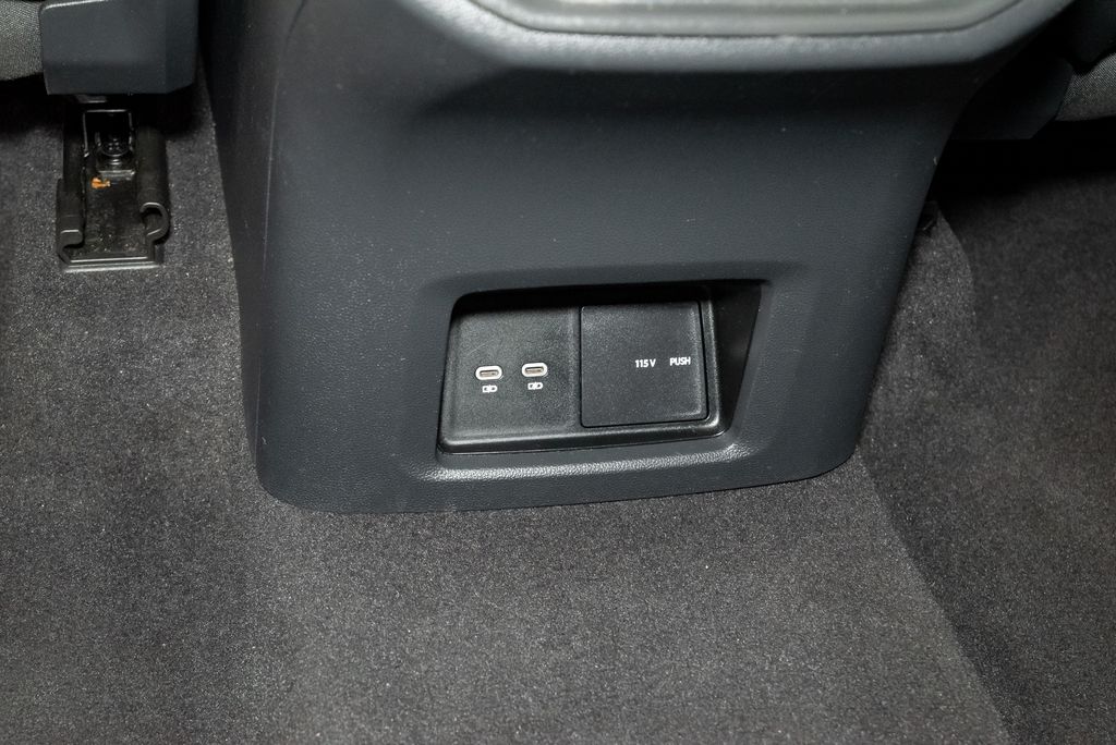 2024 Volkswagen Atlas SE w/Tech - Photo 27