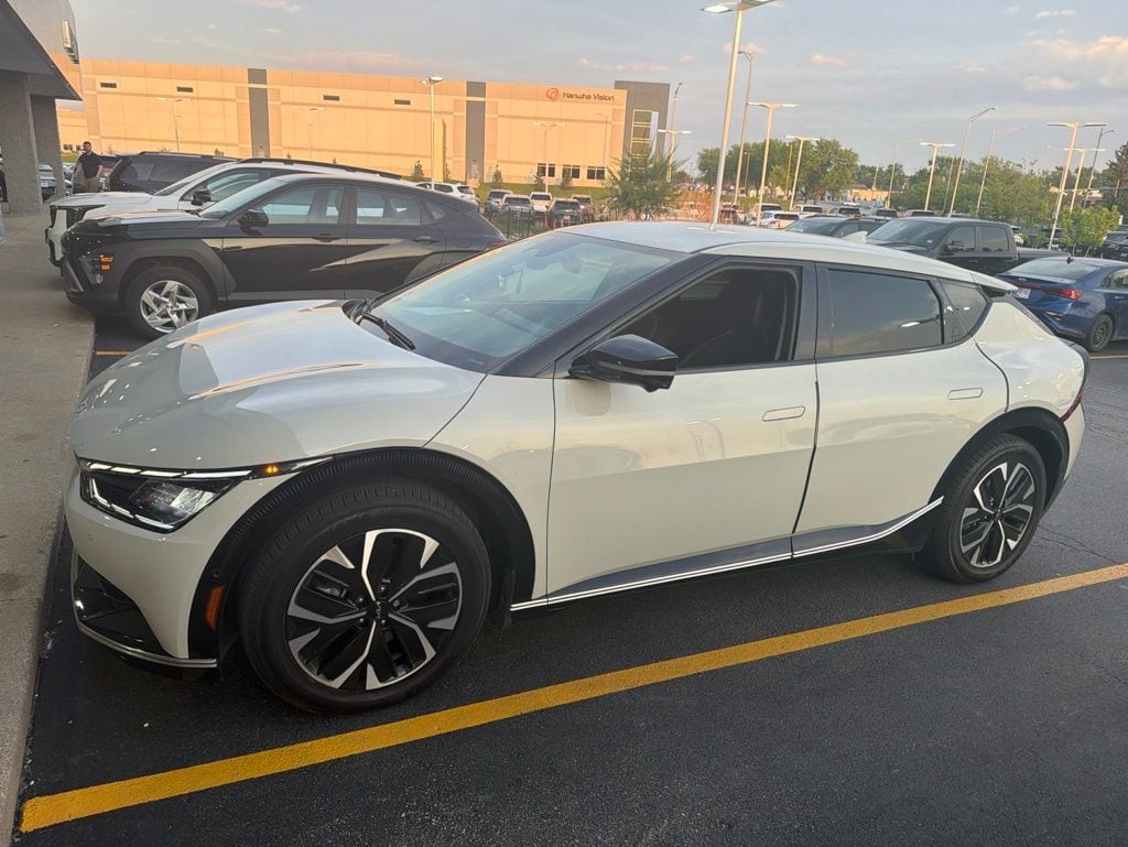 2022 Kia EV6 Wind AWD's photo