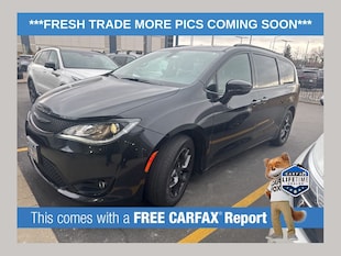 2018 Chrysler Pacifica Touring L Van