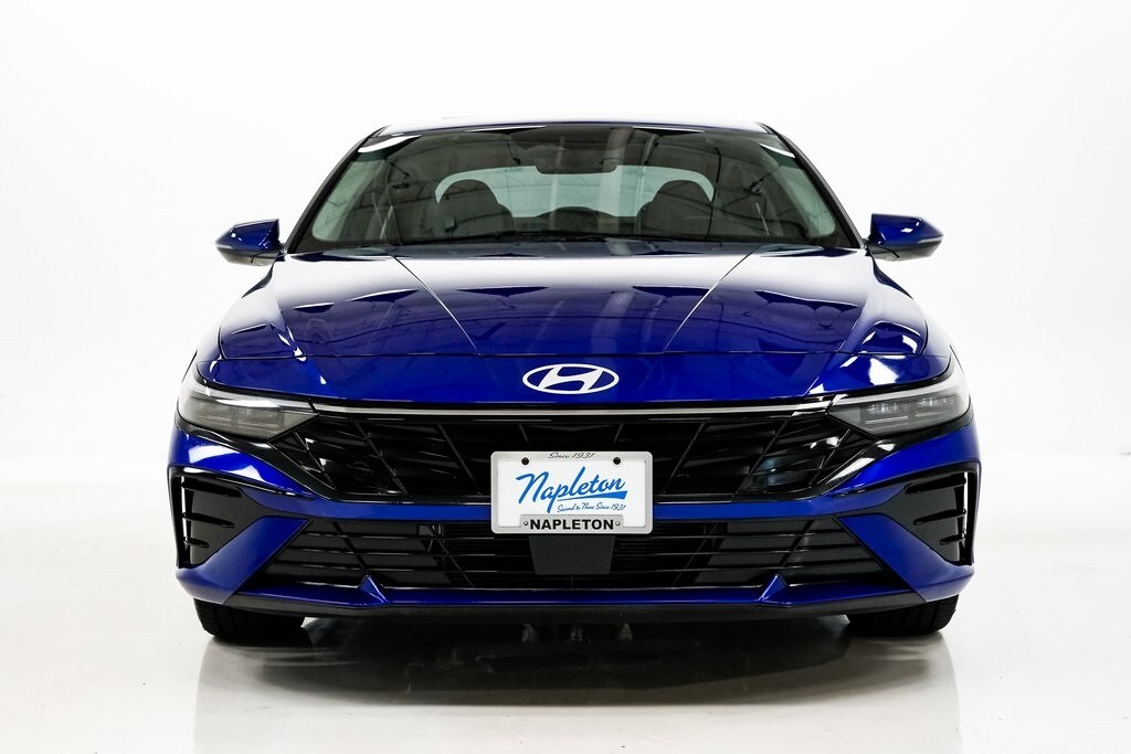 Used 2025 Hyundai Elantra Hybrid Limited Sedan