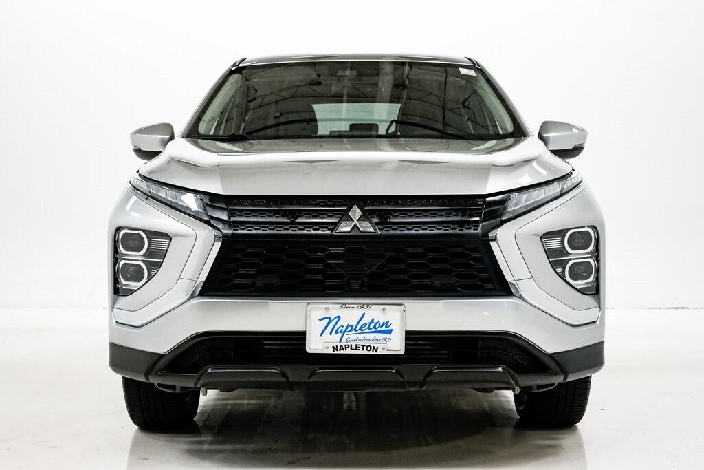 2023 Mitsubishi Eclipse Cross SE photo 3