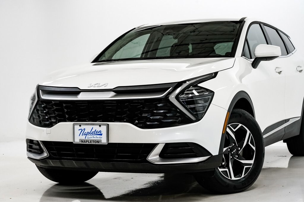 2024 Kia Sportage LX photo 2