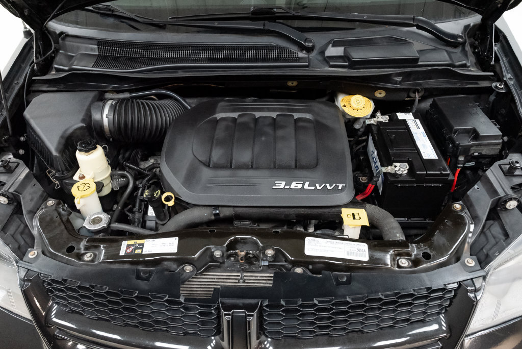 Used 2016 Dodge Grand Caravan R/T Van