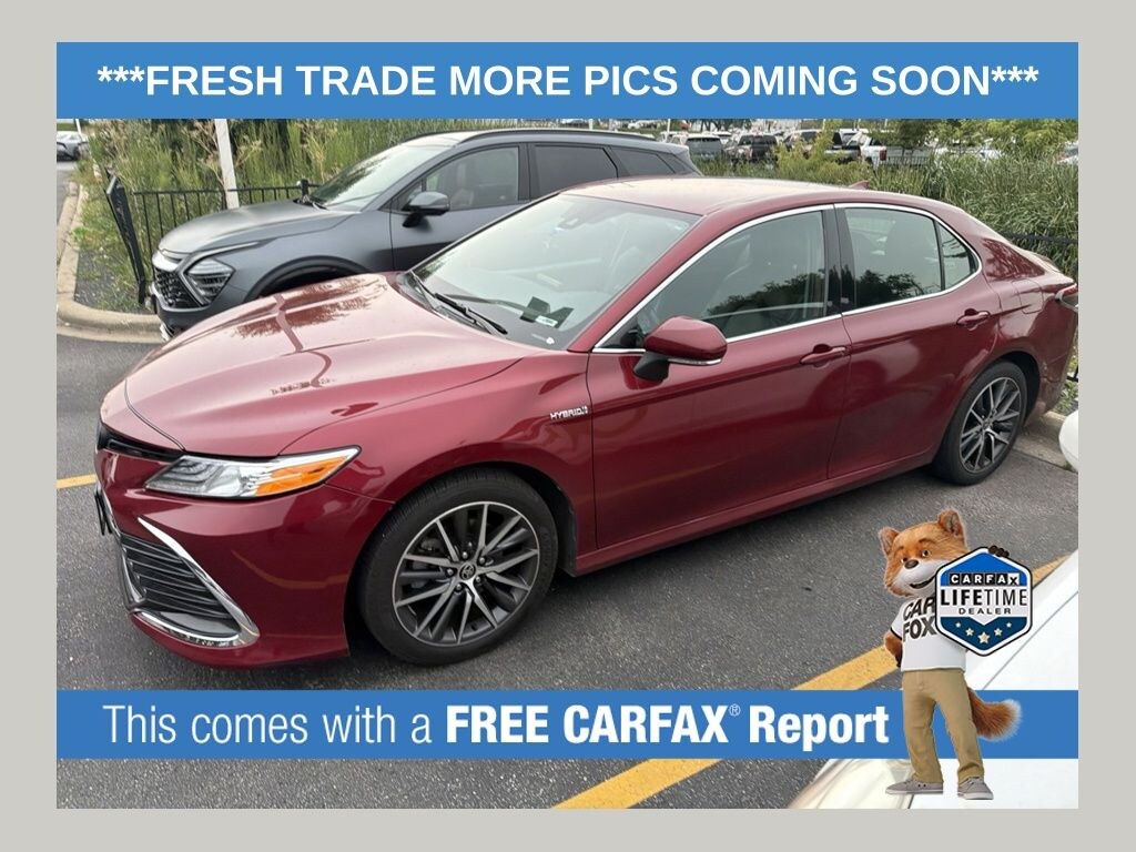 Used 2021 Toyota Camry Hybrid XLE Sedan