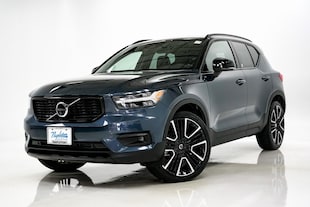 2022 Volvo XC40 R-Design SUV