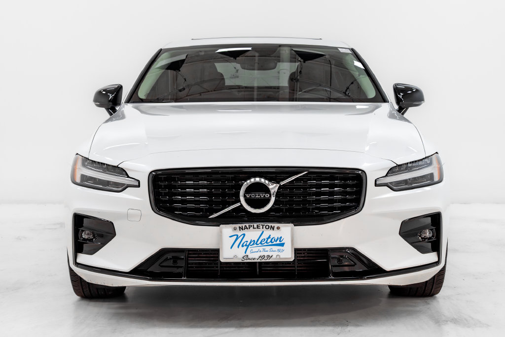 Used 2021 Volvo S60 T5 Momentum Sedan