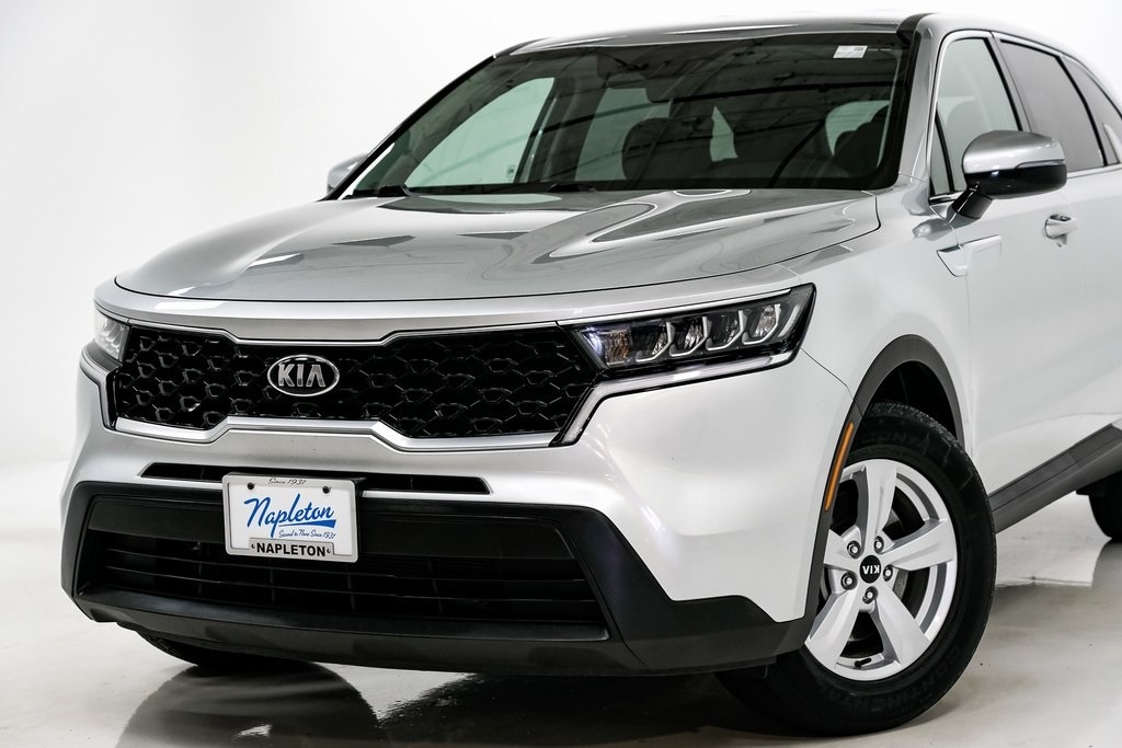 2021 Kia Sorento LX photo 2