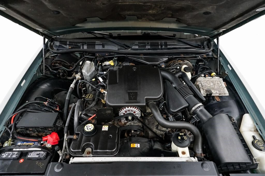 2006 Ford Crown Victoria LX photo 3