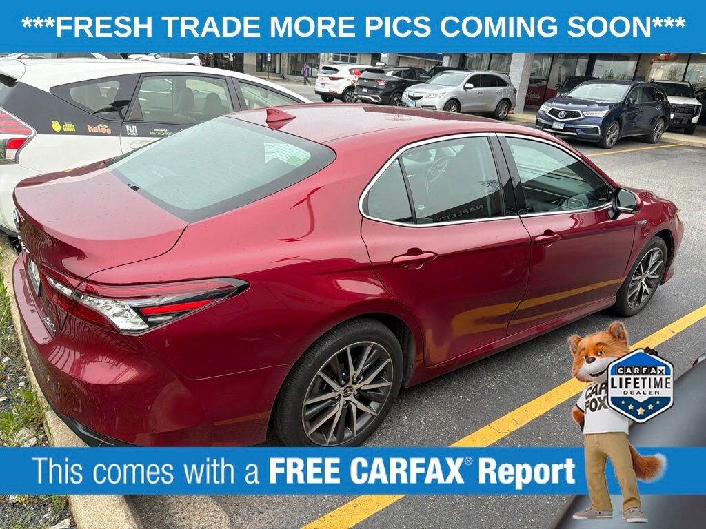 Used 2021 Toyota Camry Hybrid XLE Sedan