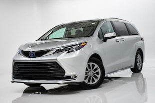 2024 Toyota Sienna XLE Van Passenger Van
