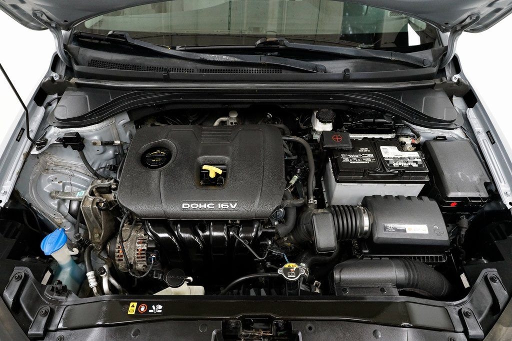 Used 2017 Hyundai Elantra SE Sedan