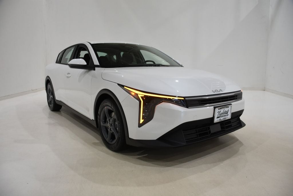 New 2026 Kia K4 LXS Sedan