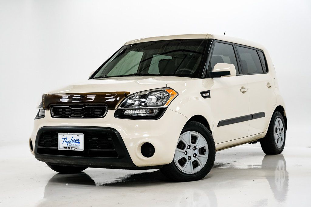 2013 Kia Soul Base's photo
