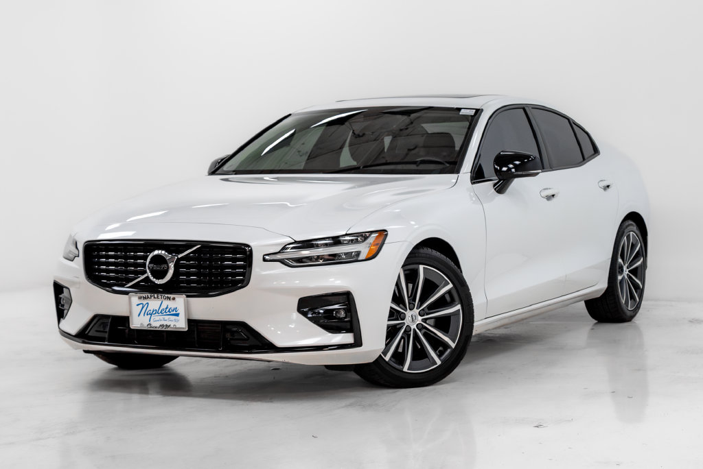 Used 2021 Volvo S60 T5 Momentum Sedan