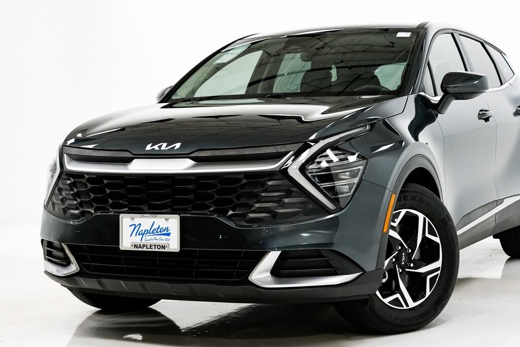 2024 Kia Sportage LX photo 2