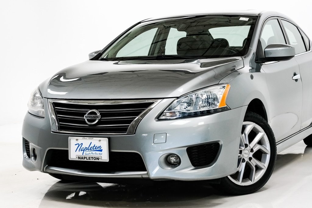 Used 2014 Nissan Sentra SR with VIN 3N1AB7AP7EY291275 for sale in Elmhurst, IL