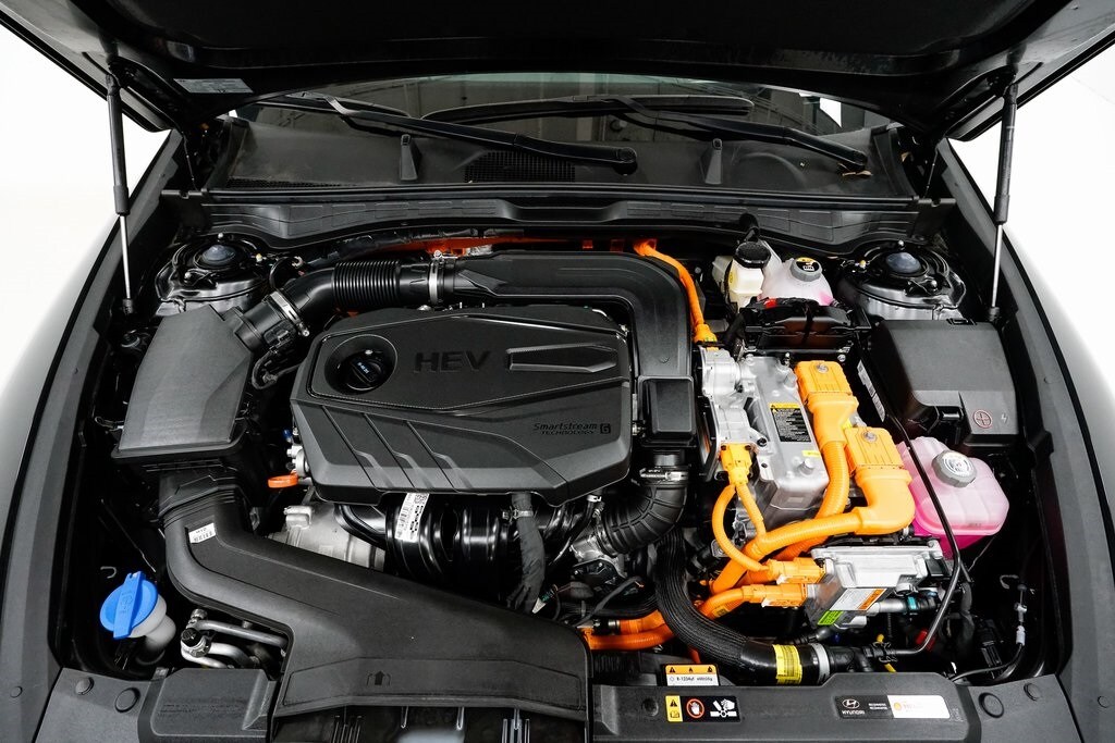2024 Hyundai Sonata Hybrid Limited photo 3