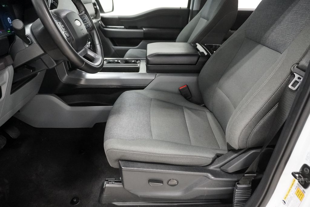2025 Ford F-150 XLT - Photo 13