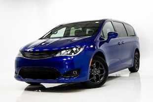 2018 Chrysler Pacifica Touring Plus Van