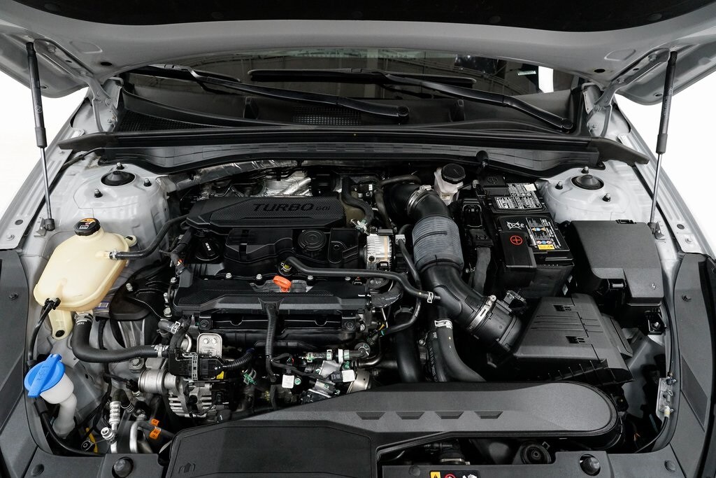 2023 Kia K5 GT-Line photo 2