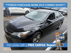 2017 Toyota Camry SE Sedan