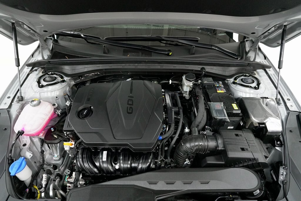 2025 Kia K5 GT-Line photo 2