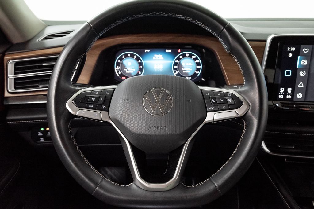 2024 Volkswagen Atlas SE w/Tech - Photo 13