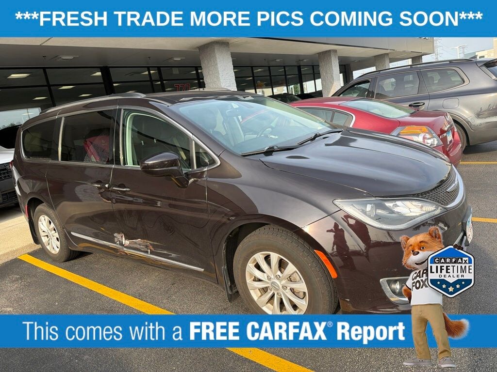 Used 2017 Chrysler Pacifica Touring L Van