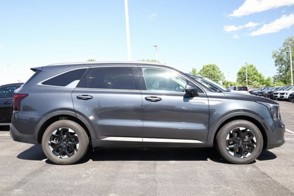 Used 2024 Kia Sorento S SUV