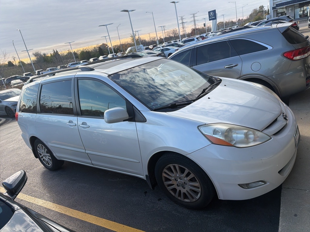 Used 2008 Toyota Sienna XLE Van