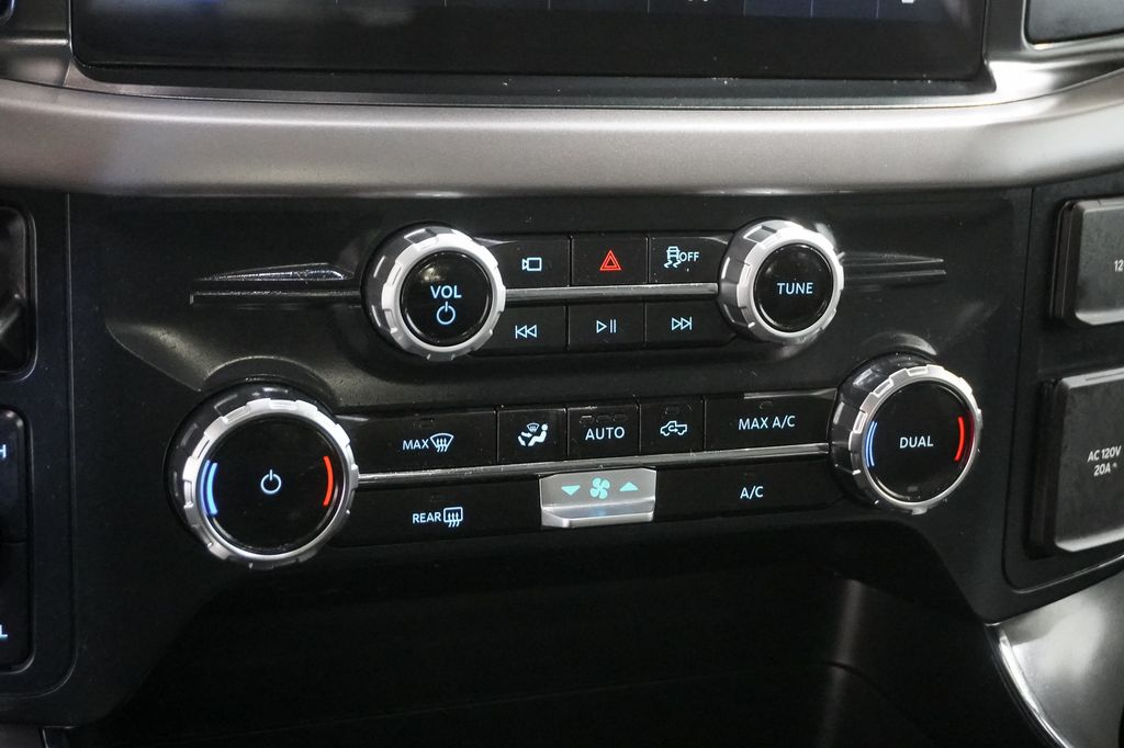 2025 Ford F-150 XLT - Photo 21
