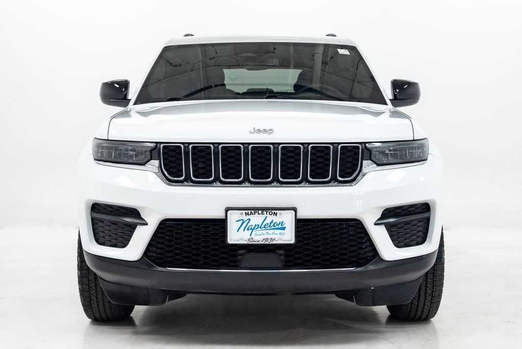 Used 2024 Jeep Grand Cherokee Laredo SUV