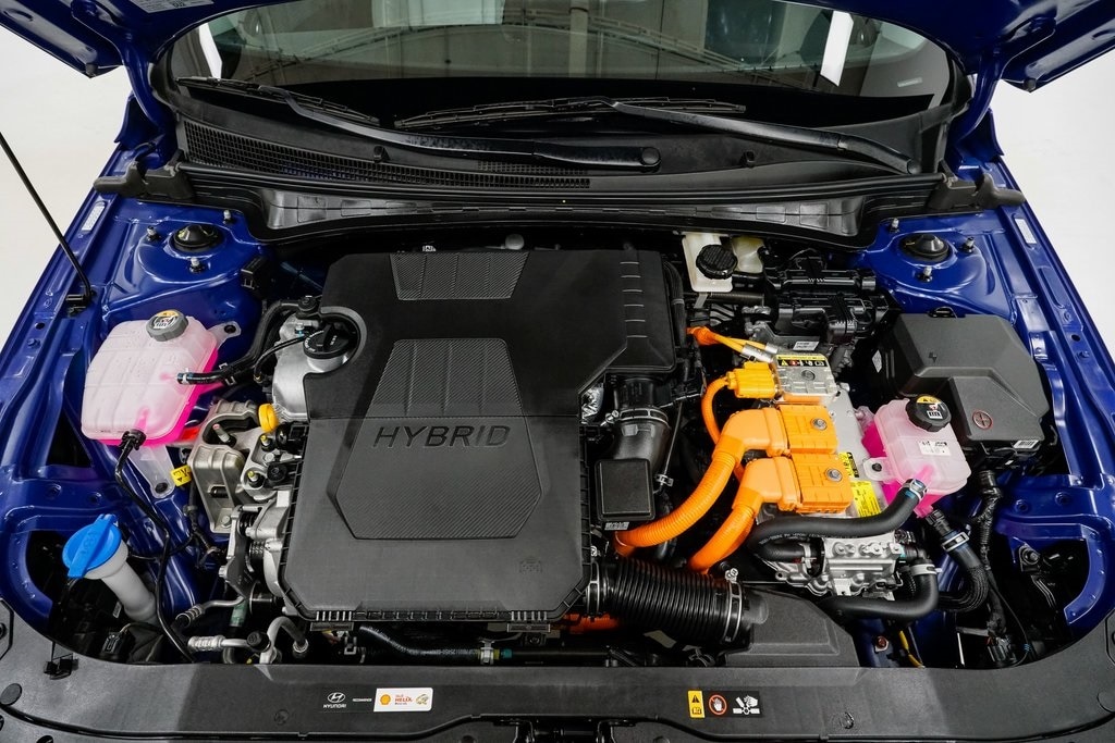 Used 2025 Hyundai Elantra Hybrid Limited Sedan