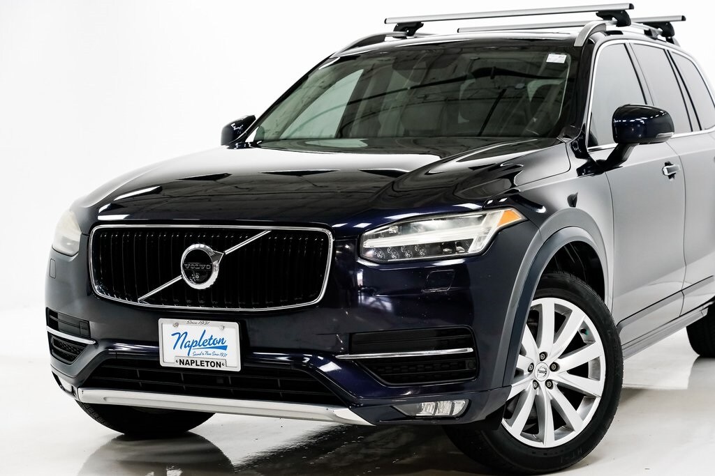2016 Volvo XC90 T6 Momentum photo 2