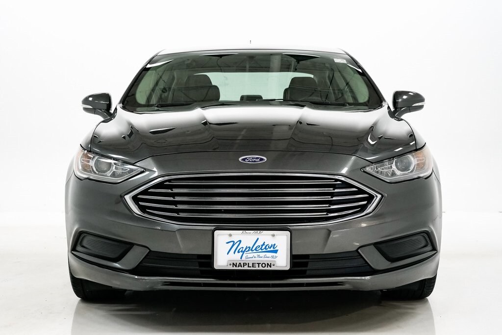 2017 Ford Fusion SE photo 4