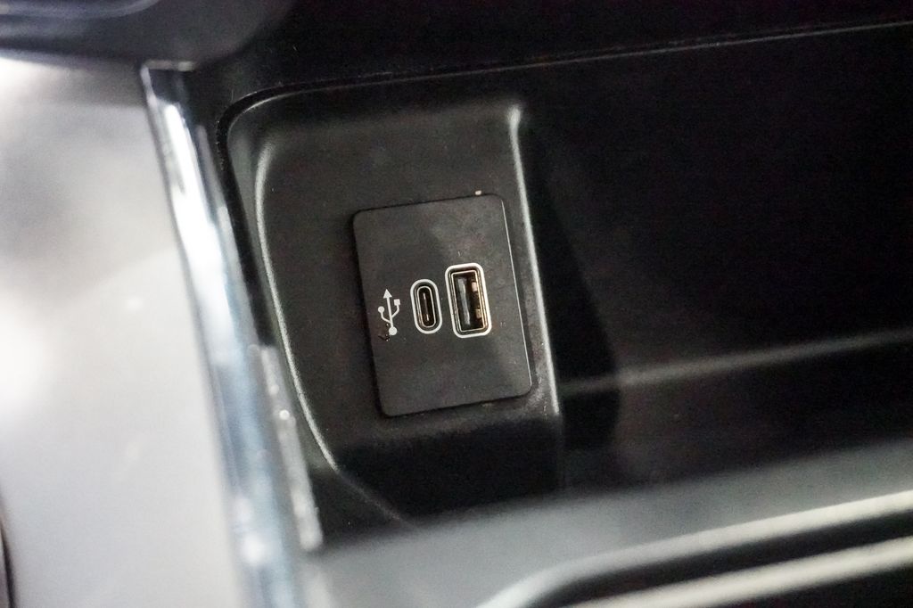 2025 Ford F-150 XLT - Photo 23