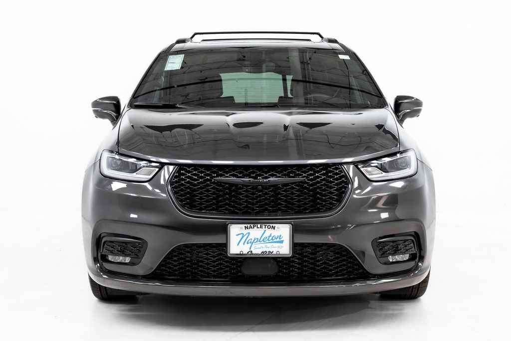 Used 2022 Chrysler Pacifica Hybrid Limited Van Passenger Van