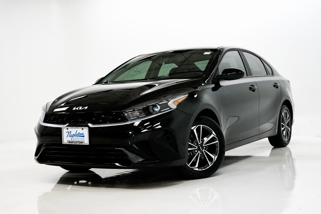 2024 Kia Forte LXS's photo