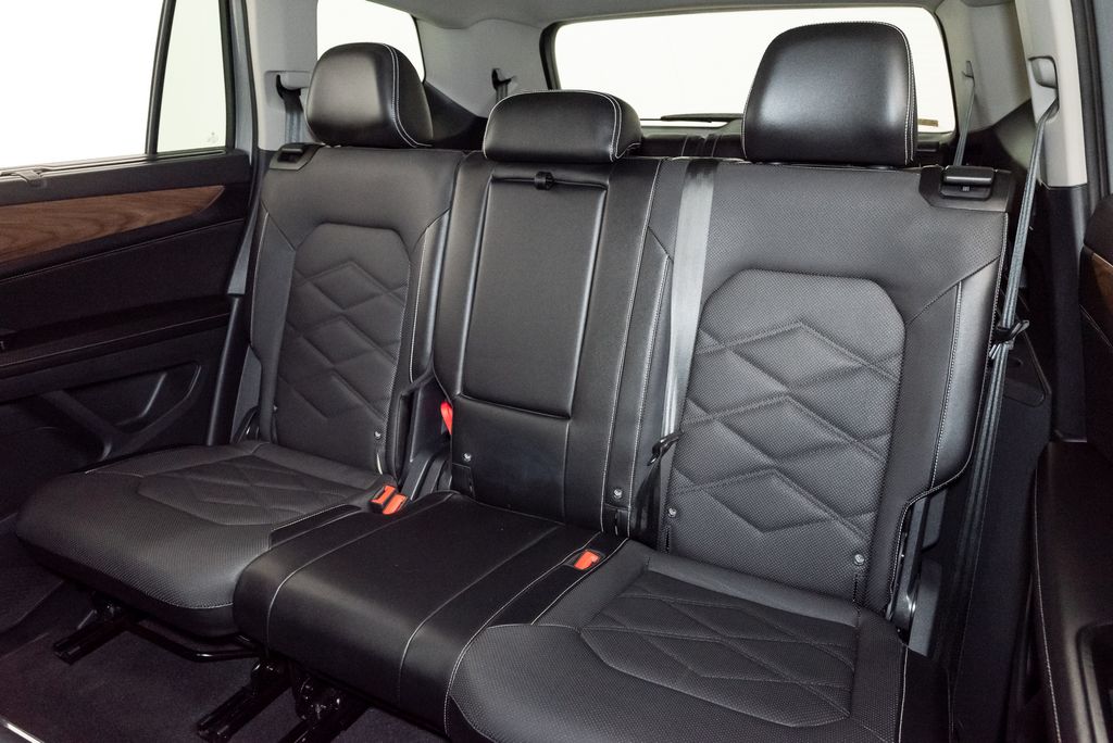 2024 Volkswagen Atlas SE w/Tech - Photo 24