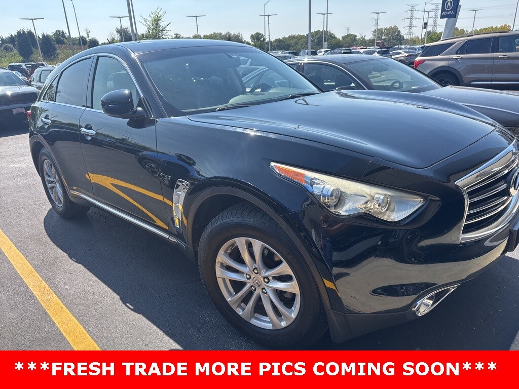 2016 Infiniti QX70 Base photo 2