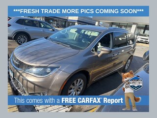 2018 Chrysler Pacifica Touring L Van