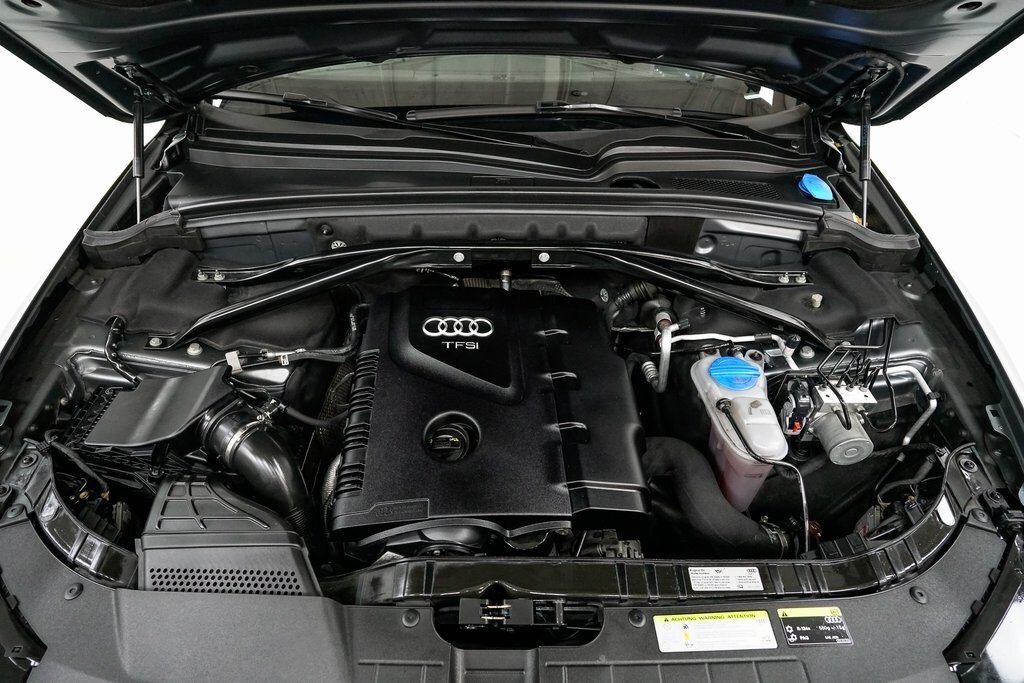 2016 Audi Q5 2.0T Premium Plus photo 2